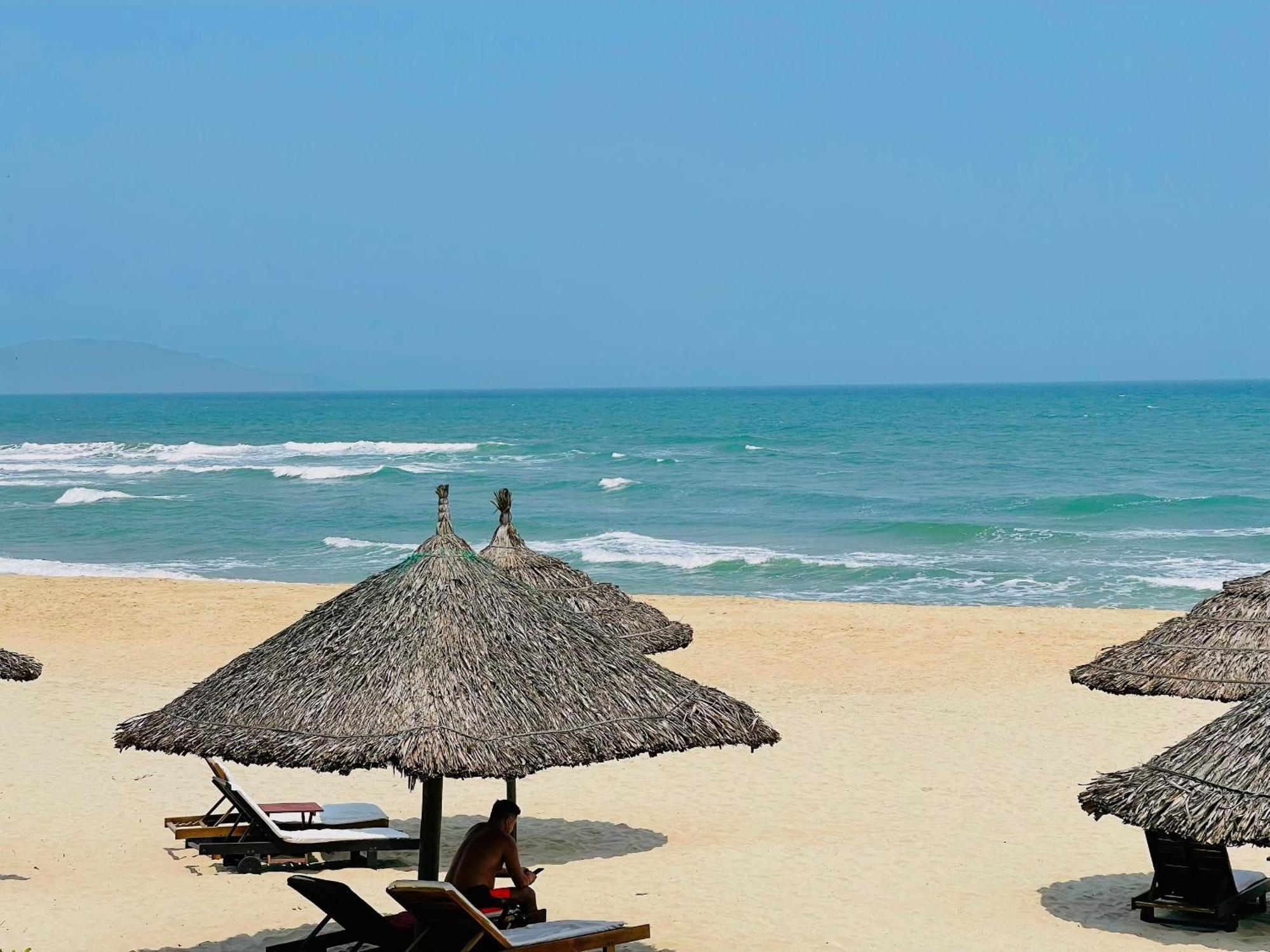 Memories Holiday Beach Villa Da Nang Luaran gambar