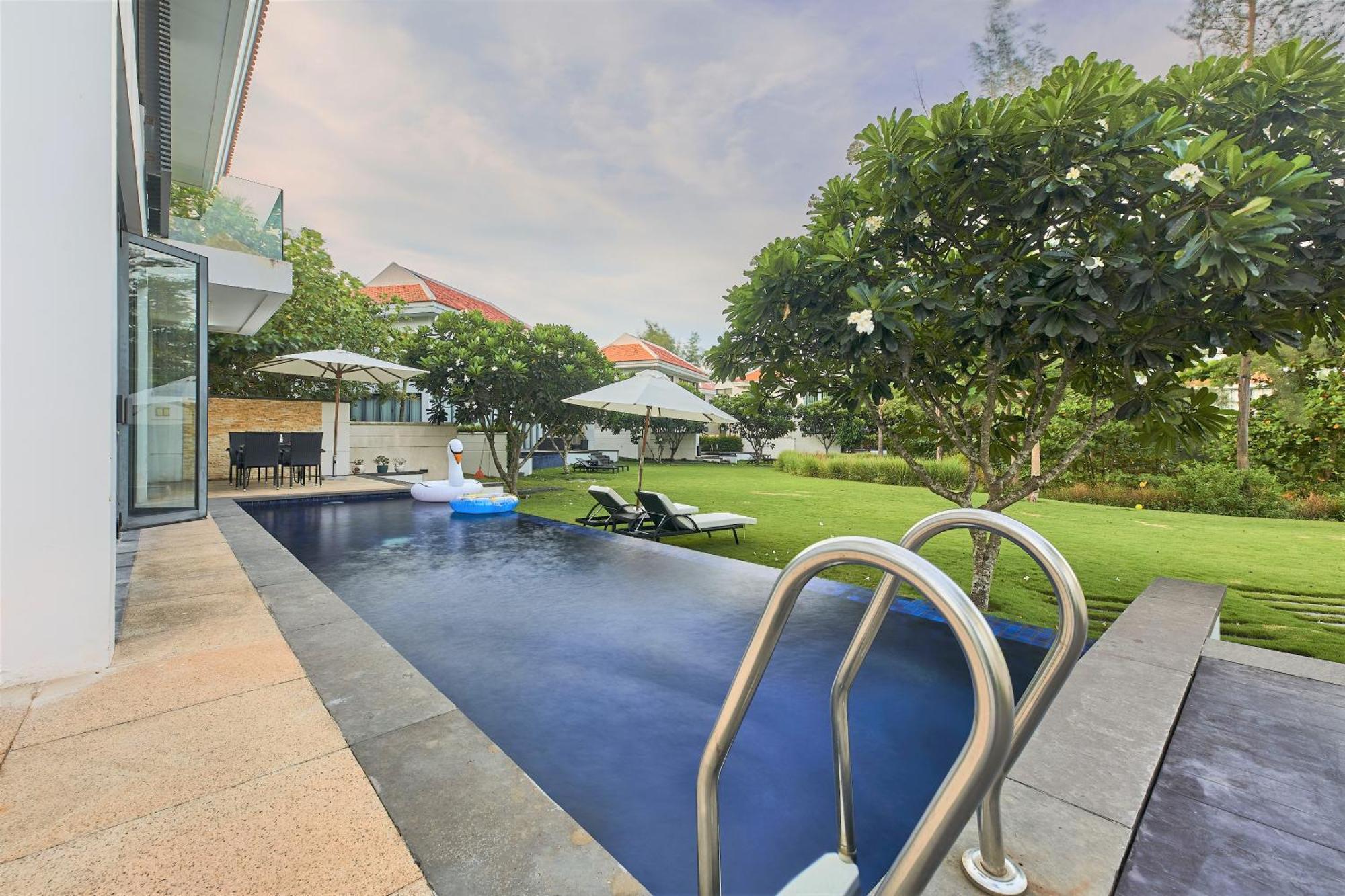 Memories Holiday Beach Villa Da Nang Luaran gambar